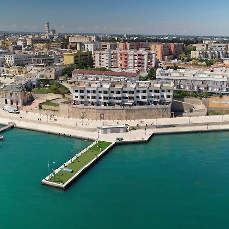 B&B La Baia Sea Rooms Бишелие Екстериор снимка
