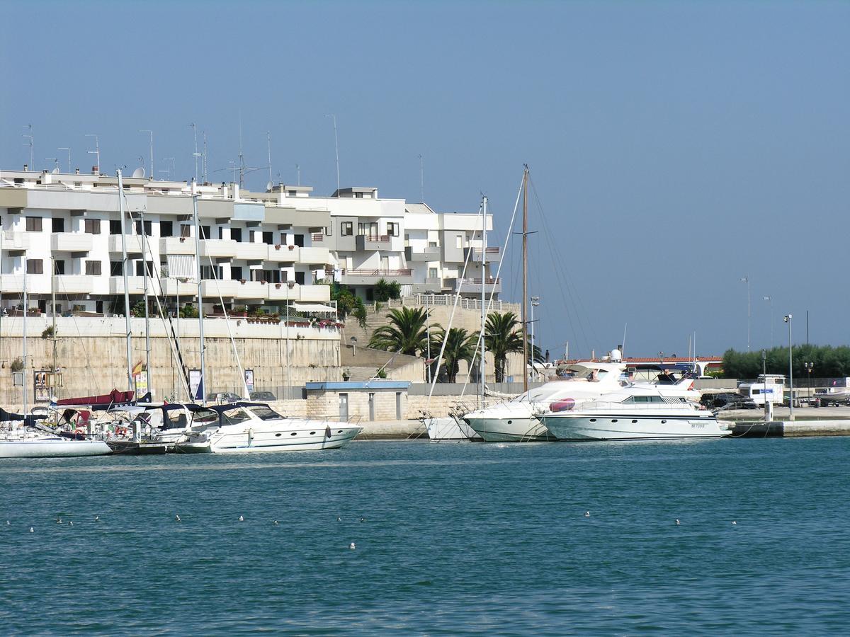 B&B La Baia Sea Rooms Бишелие Екстериор снимка