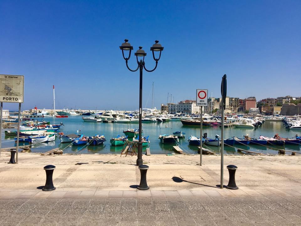 B&B La Baia Sea Rooms Бишелие Екстериор снимка