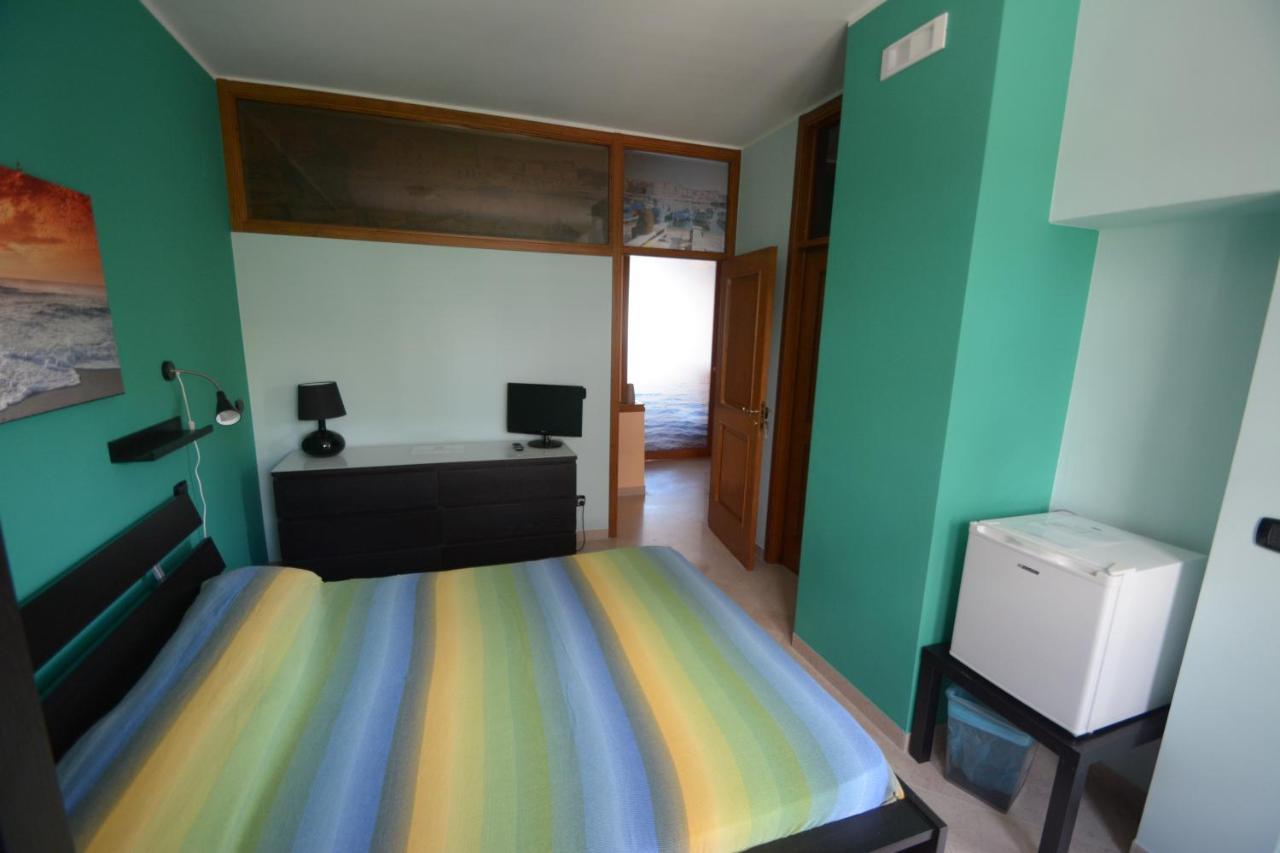 B&B La Baia Sea Rooms Бишелие Екстериор снимка