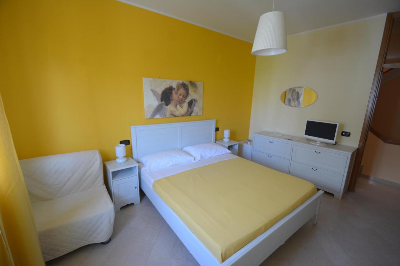 B&B La Baia Sea Rooms Бишелие Екстериор снимка
